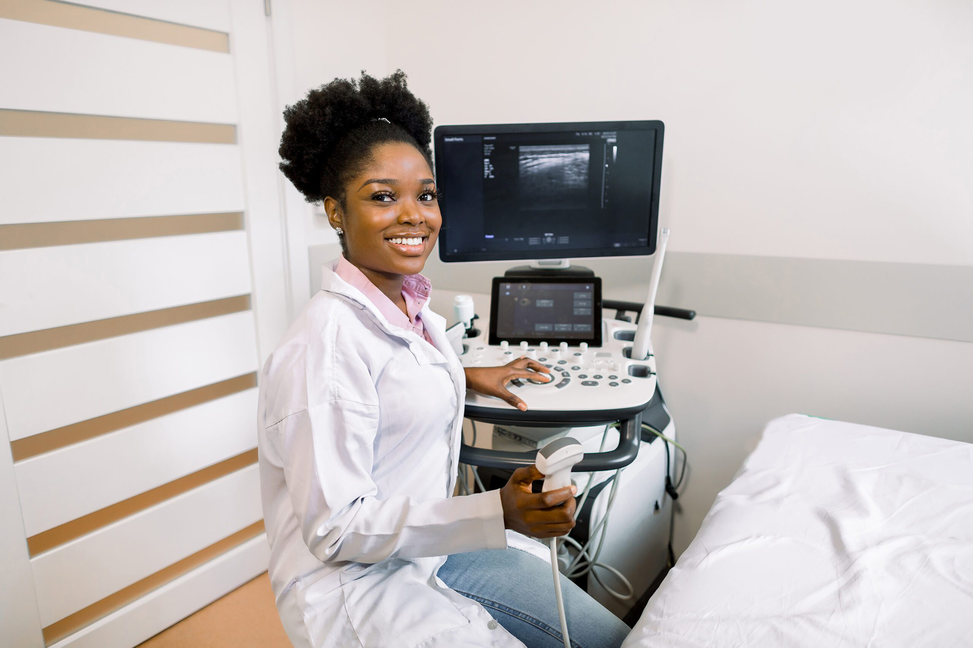 Smiling-African-Woman-Sonographer